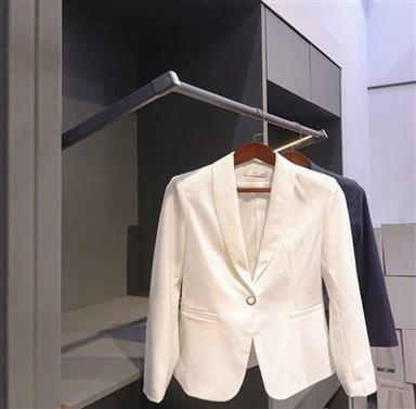 جهاز قص الملابس الكهربائي